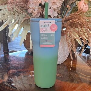 Zak! 30 Oz Vacuum Insulated Water Bottle
